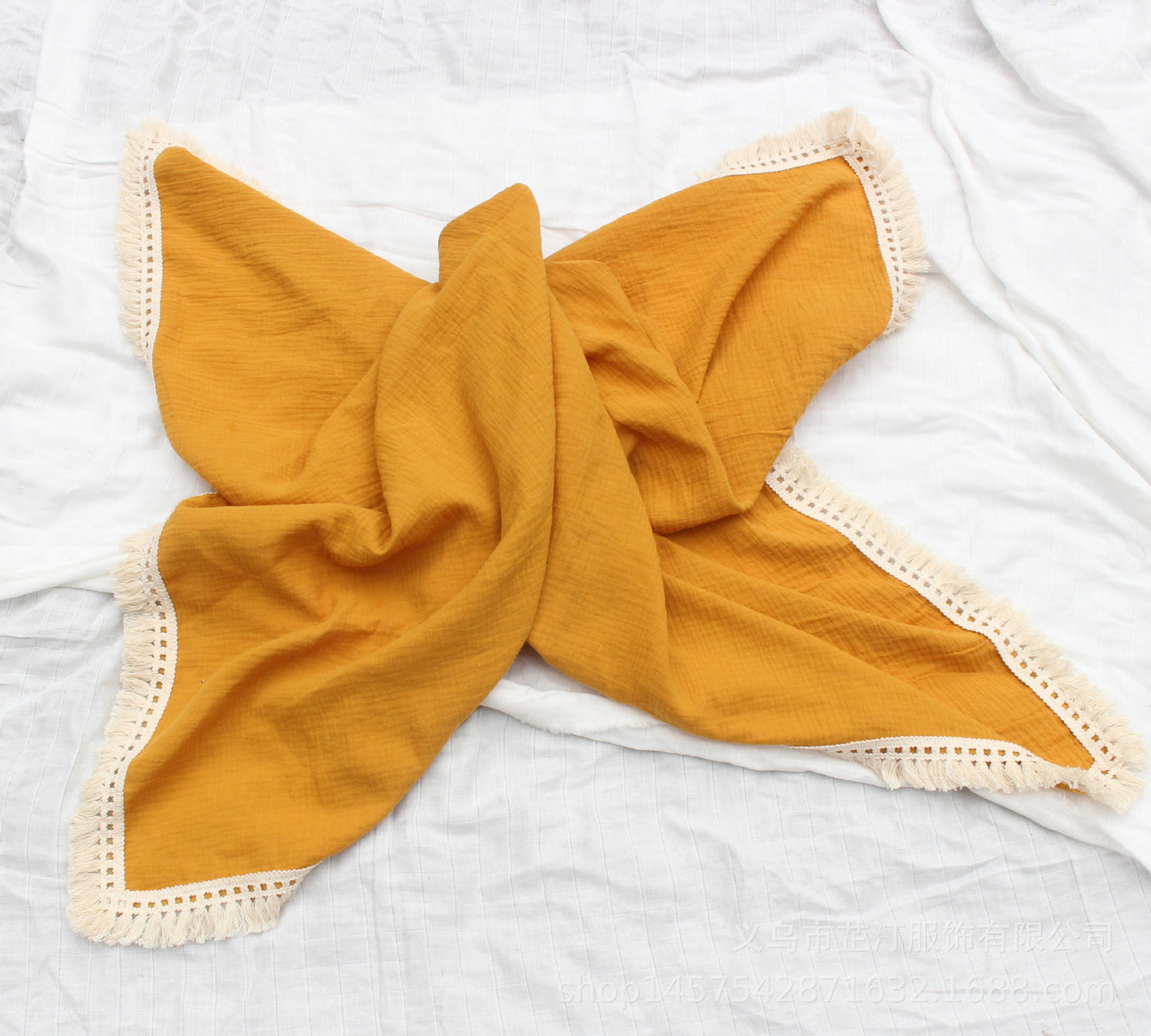 Double yarn baby towel
Tassel newborn towel