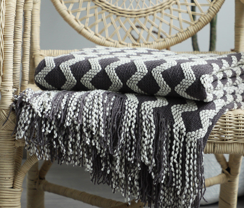Decorative sofa throw
Cozy knit blanket
