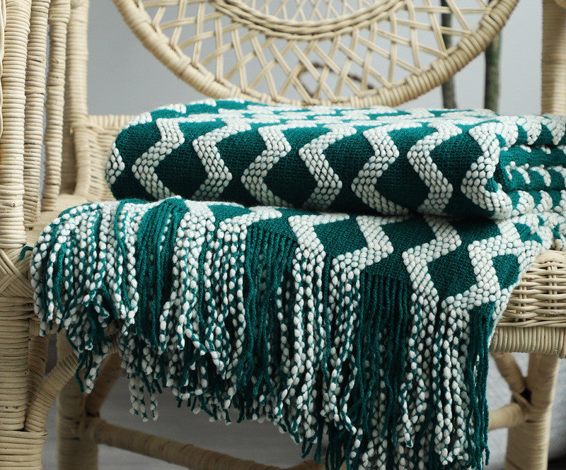 Decorative sofa throw
Cozy knit blanket