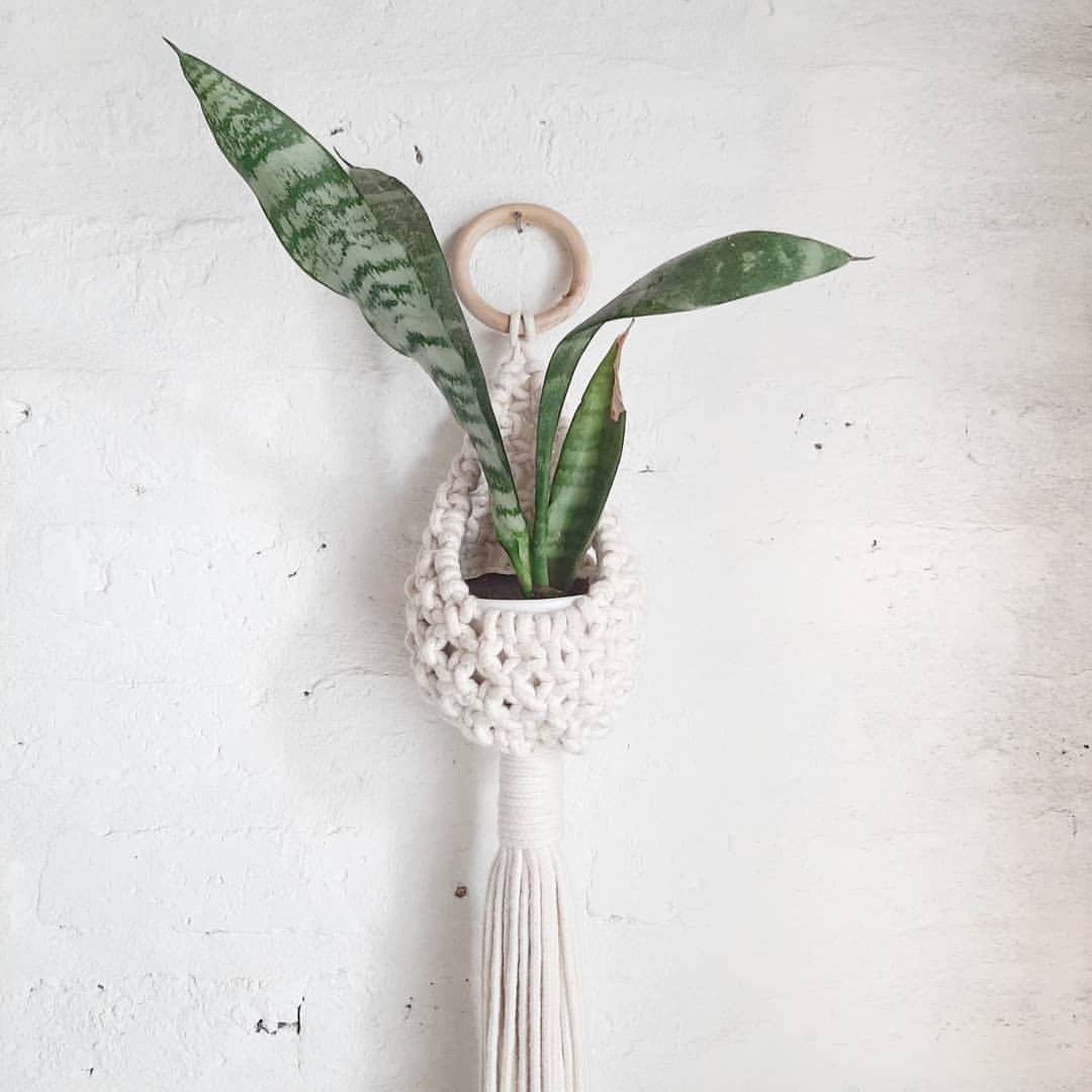 Woven Hanging Basket – Decorative Wall Pocket Organizer - AVENWU