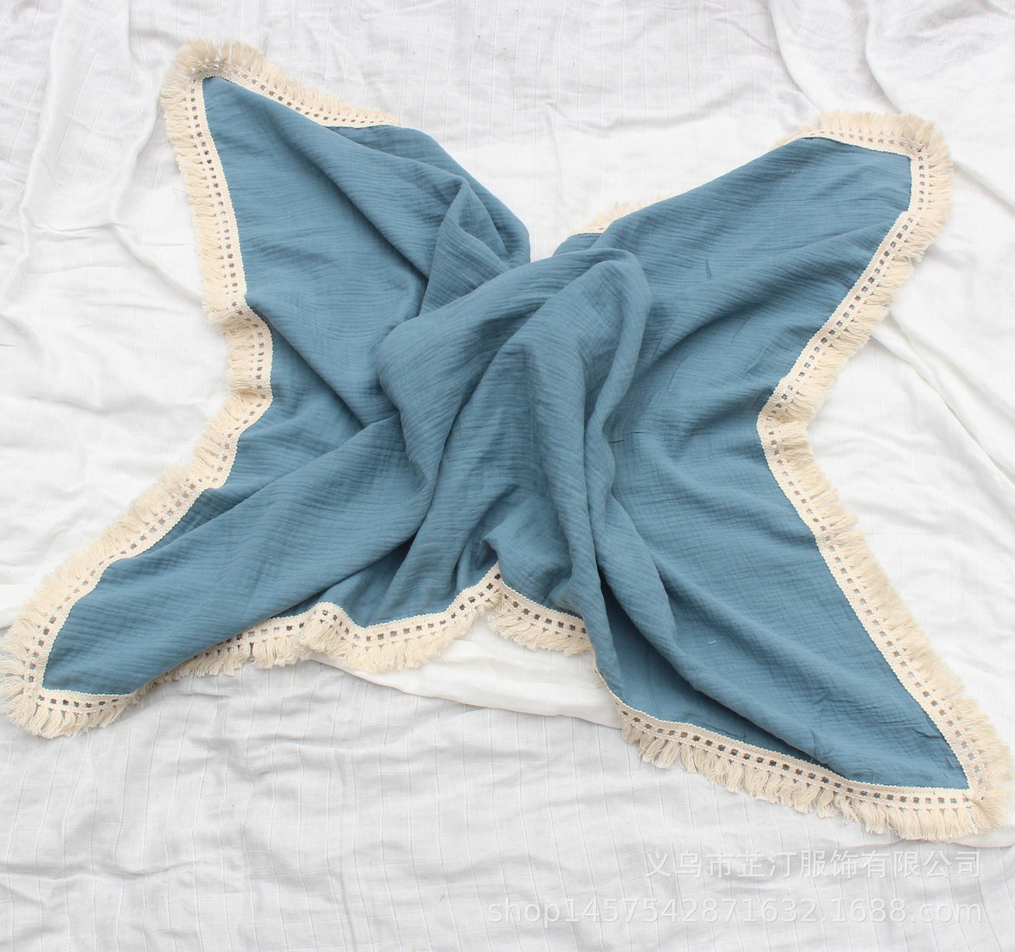 Double yarn baby towel
Tassel newborn towel