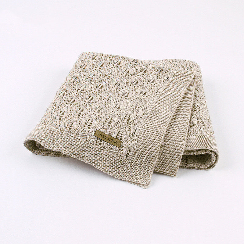 Leaves hollow blanket
Breathable baby blanket