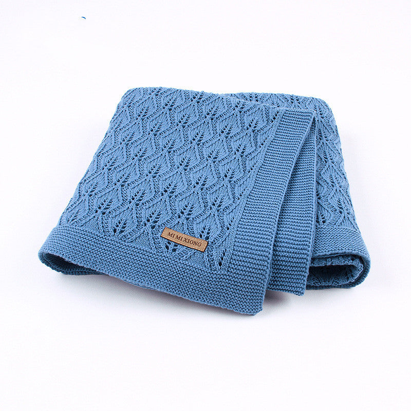 Leaves hollow blanket
Breathable baby blanket