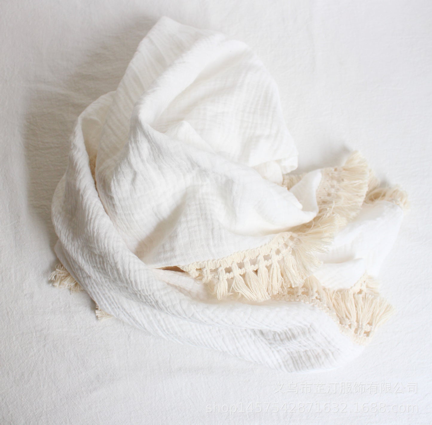 Double yarn baby towel
Tassel newborn towel