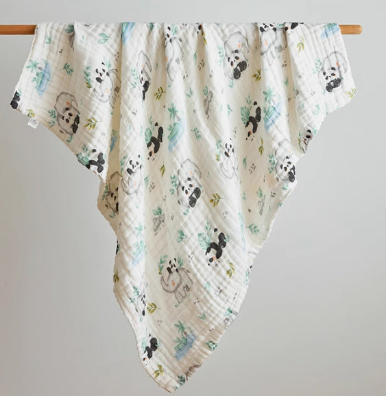 Super soft baby blanket
Lightweight newborn blanket