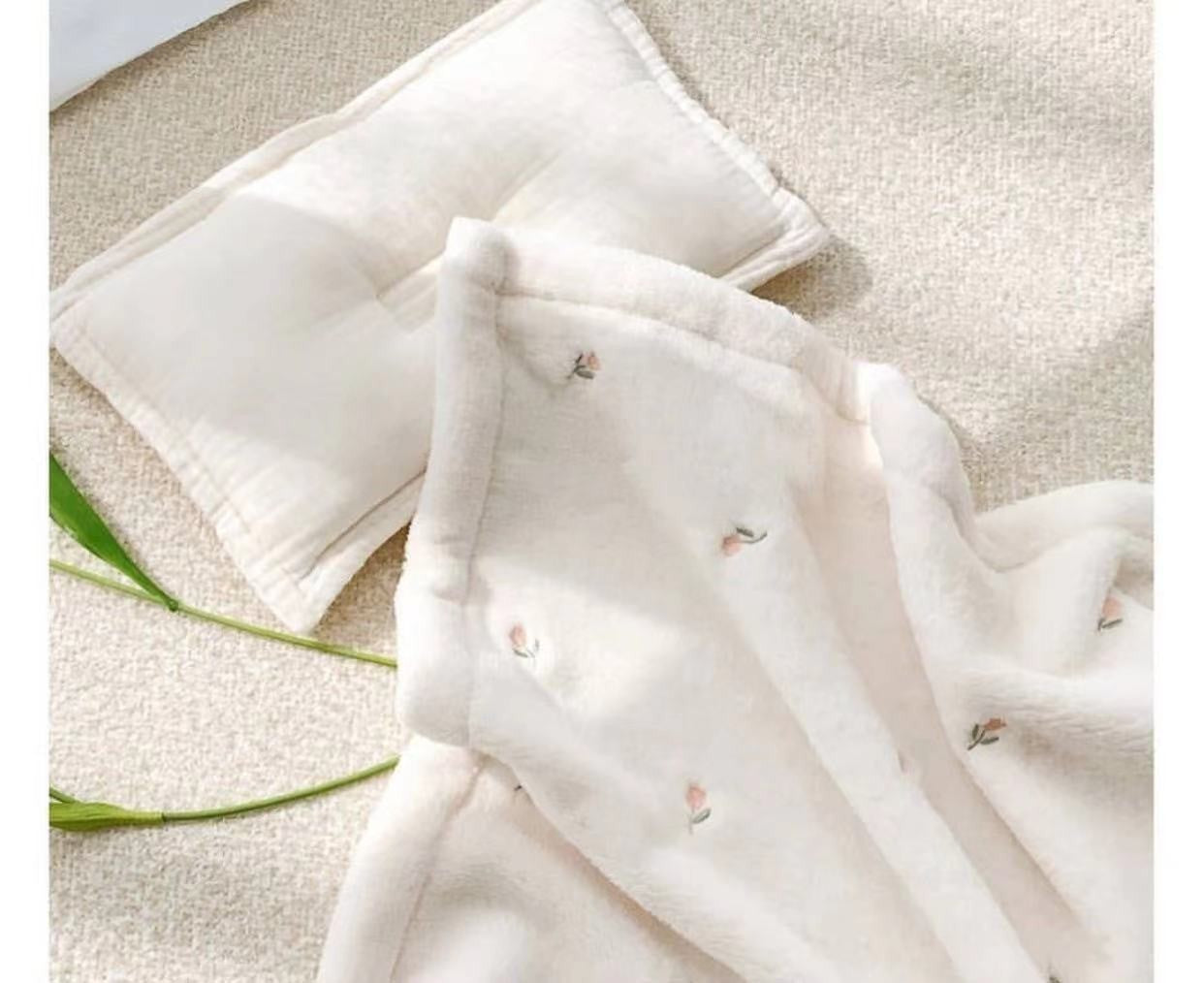 Soft baby blanket
Cozy infant blanket