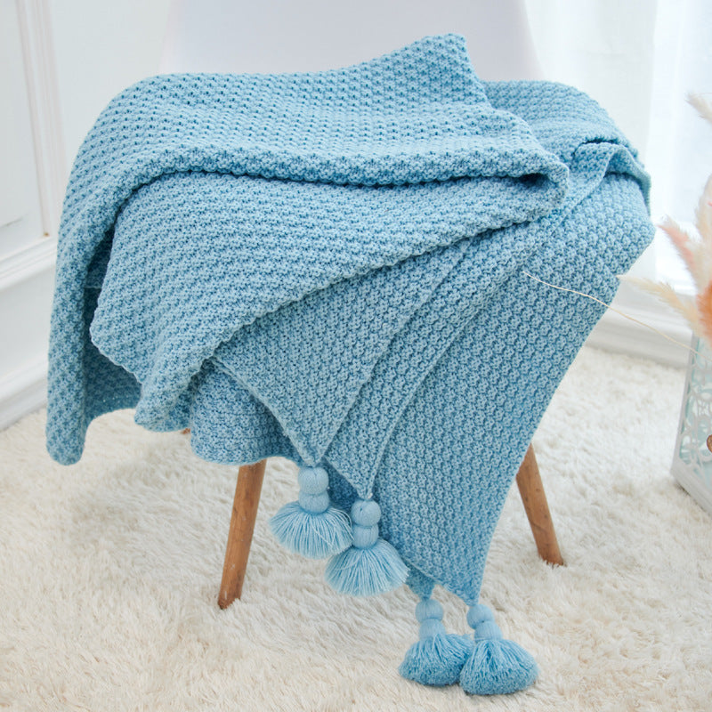 Pineapple pendant blanket

Fringed baby throw

