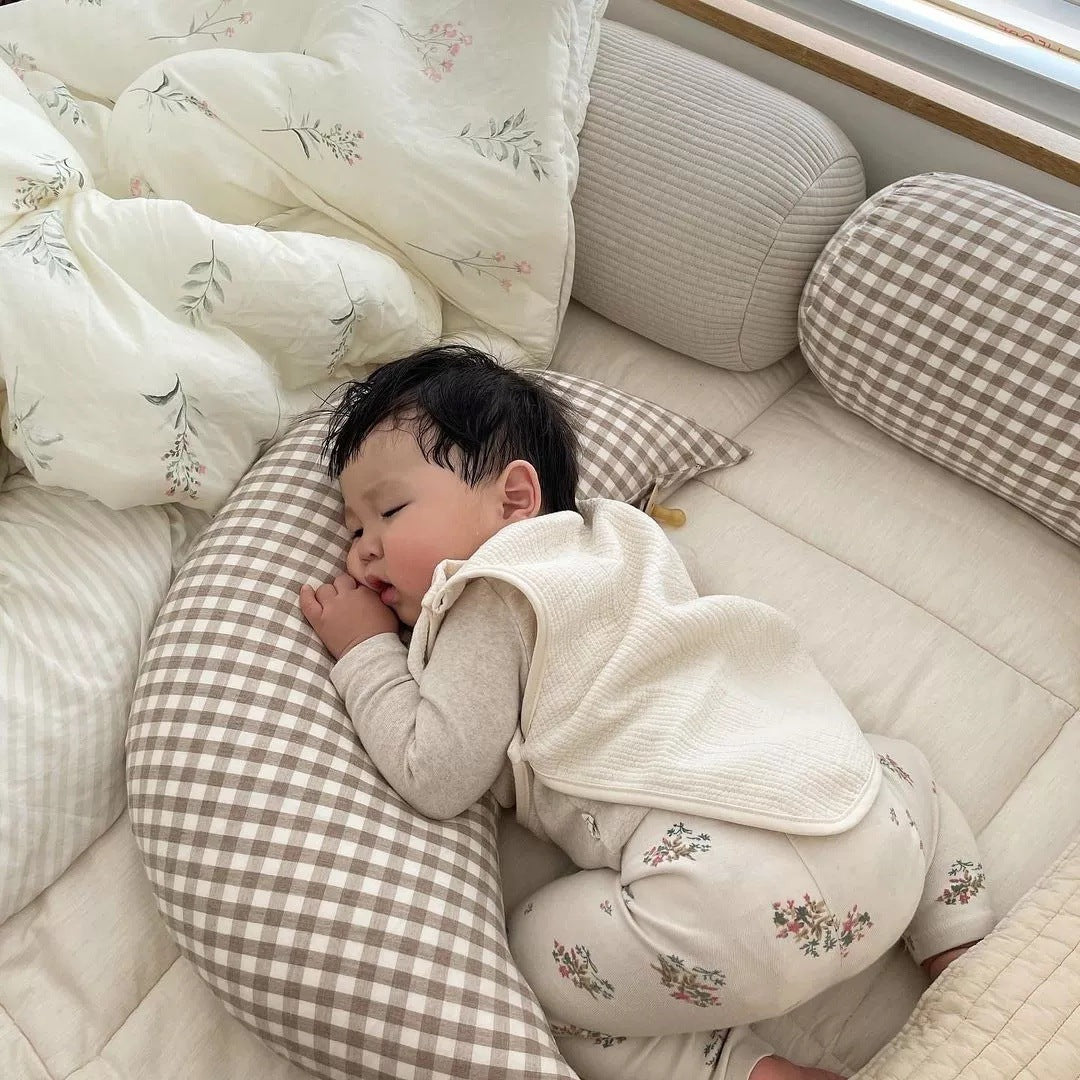 Plaid baby breastfeeding pillow

Newborn maternity cushion