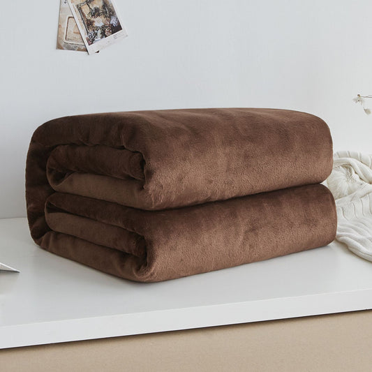 Soft fleece throw

Cozy bed and sofa blanket