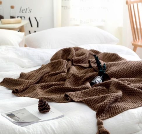 Nordic Fringed Knit Wool Blanket – Soft Throw for Sofa, Office & Travel - AVENWU