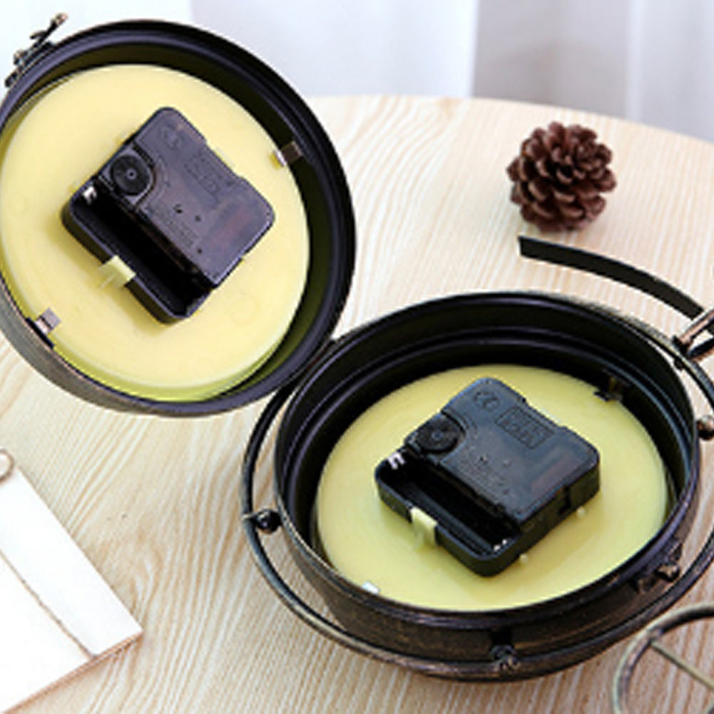 small desk clock