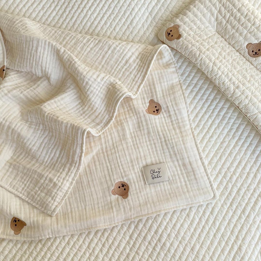 Infant cover blanket

INS baby blanket