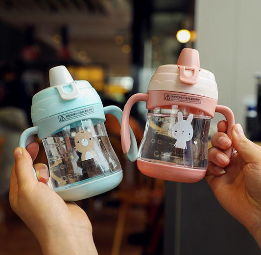 Leak-proof baby cup

Duckbill drinking cup