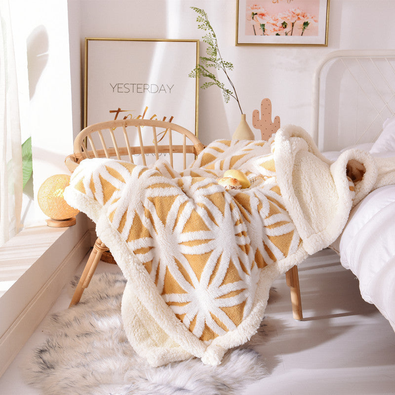 Lamb velvet siesta blanket

Thickened jacquard throw

