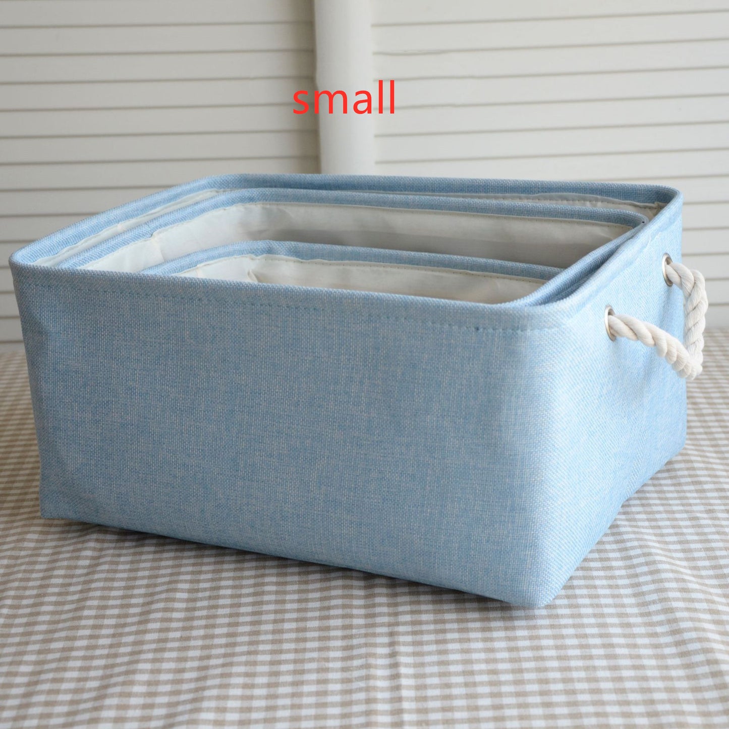 Fabric storage basket

