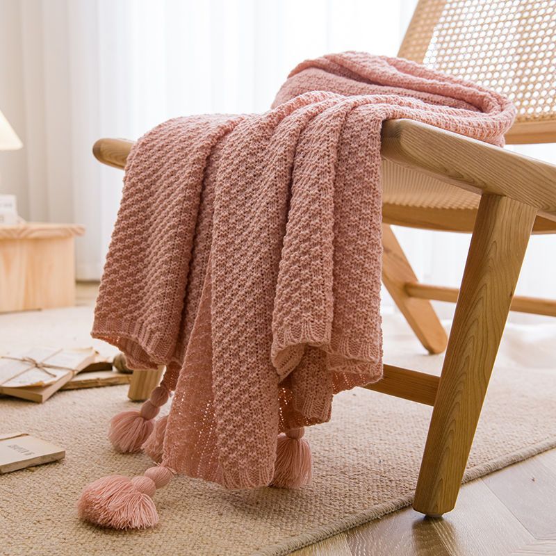 Handmade tassel throw

Lunch break sofa blanket