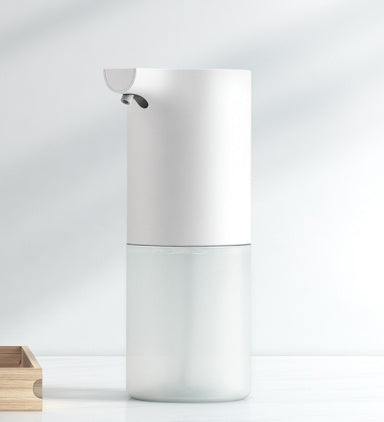 Smart home cleaner
