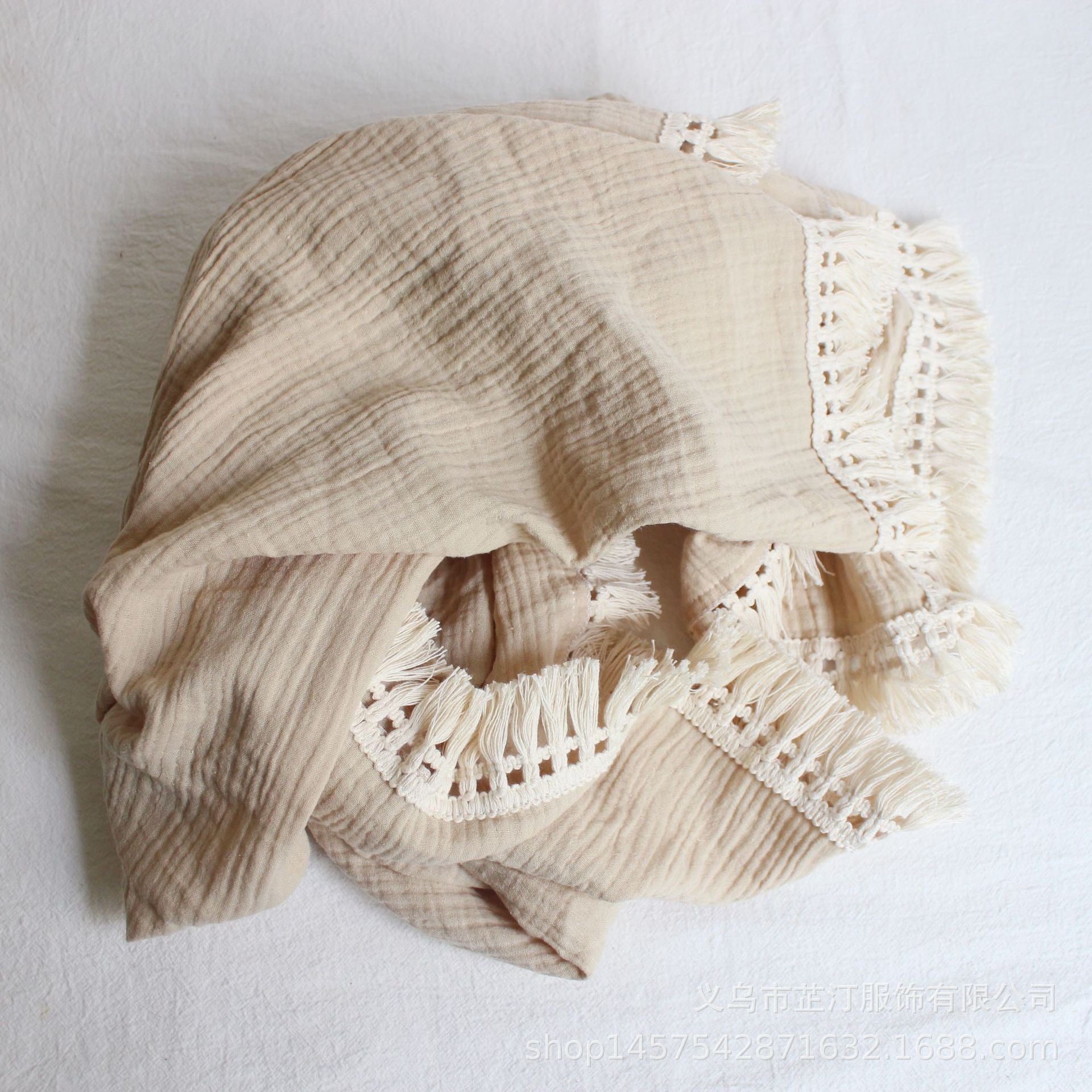 Double yarn baby towel

Tassel newborn towel

