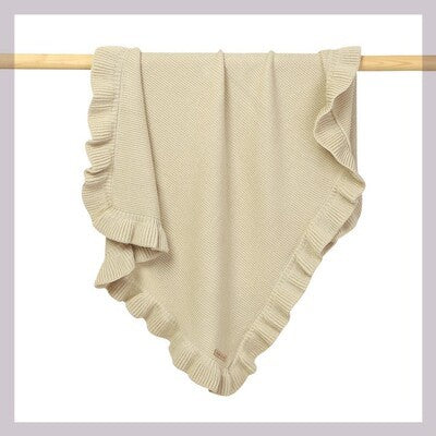Newborn swaddle wrap

Ruffle baby blanket

