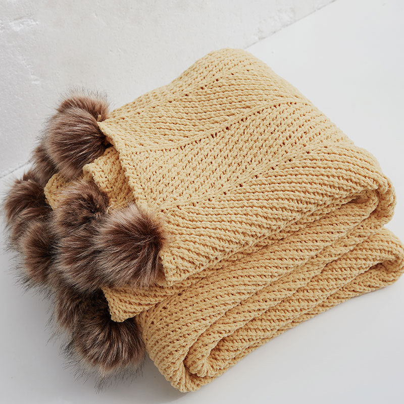 Office soft throw

Hairball tassel blanket