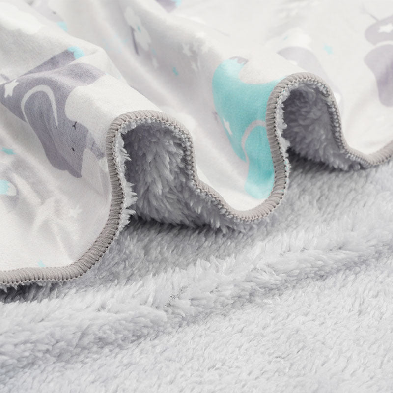 Double layer baby blanket

Super soft plush blanket