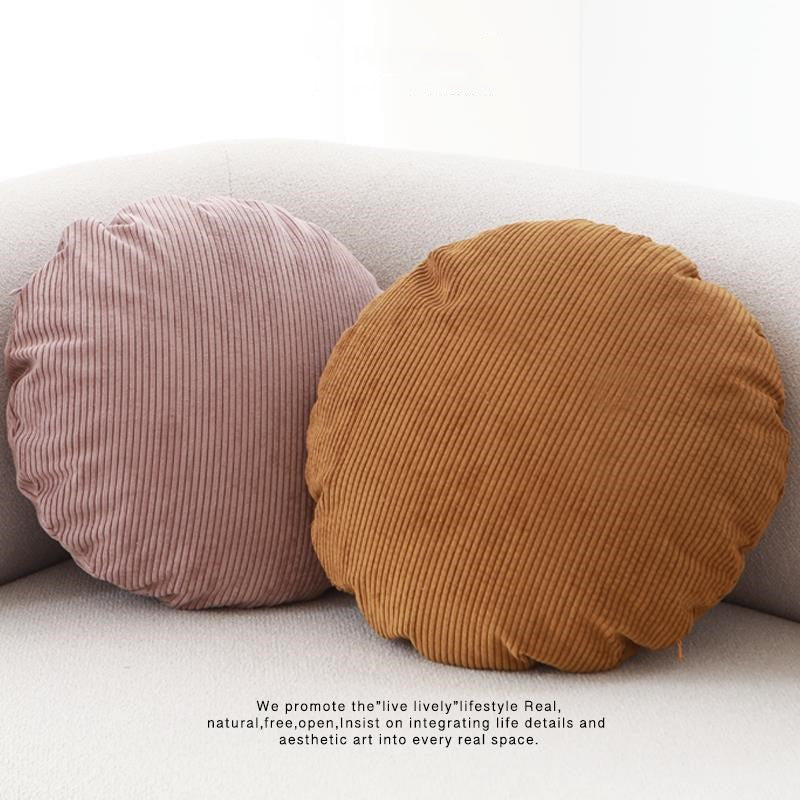 Pinstripe floor pillow

Decorative seat cushion