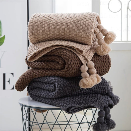 Nordic Fringed Knit Wool Blanket – Soft Throw for Sofa, Office & Travel - AVENWU