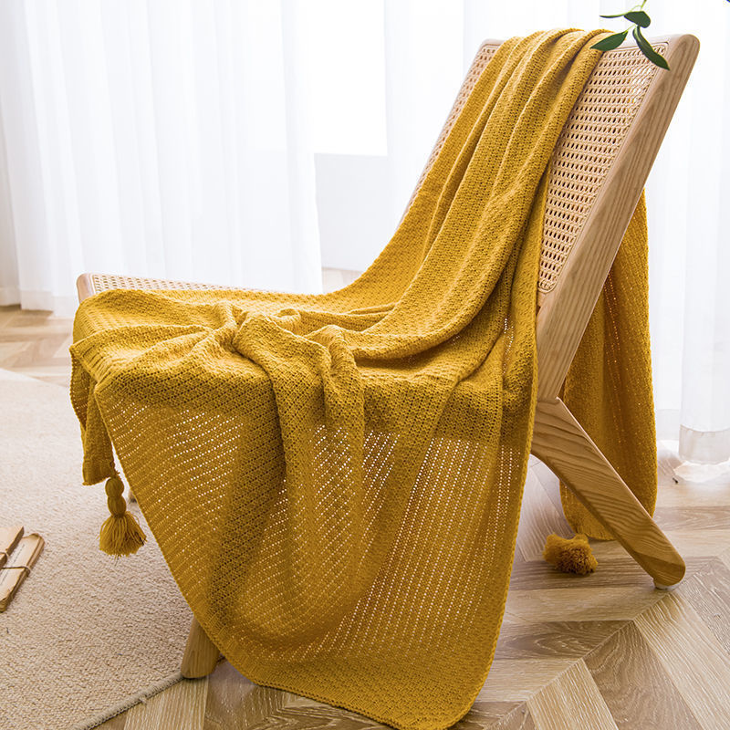 Handmade tassel throw

Lunch break sofa blanket