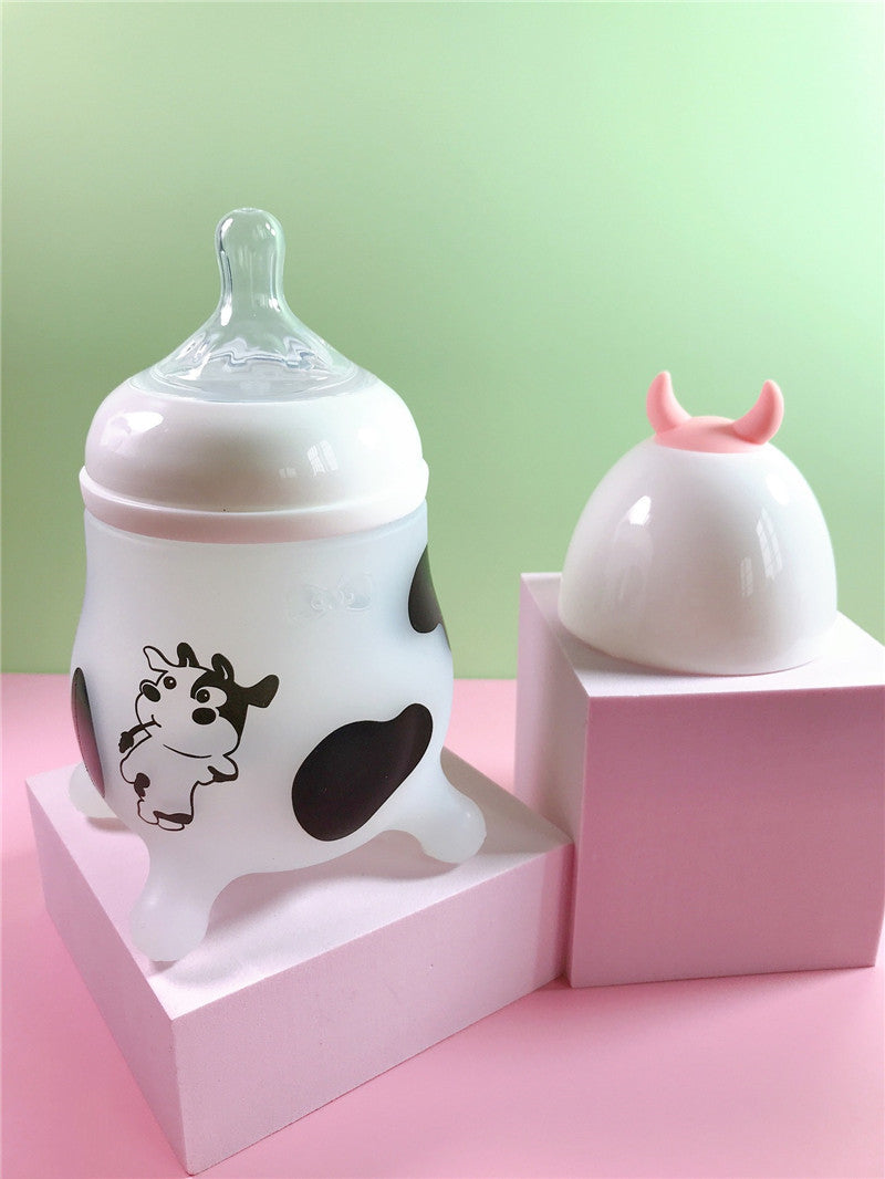 Silicone feeding bottle

Easy pour baby bottle
