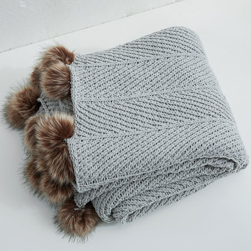 Office soft throw

Hairball tassel blanket