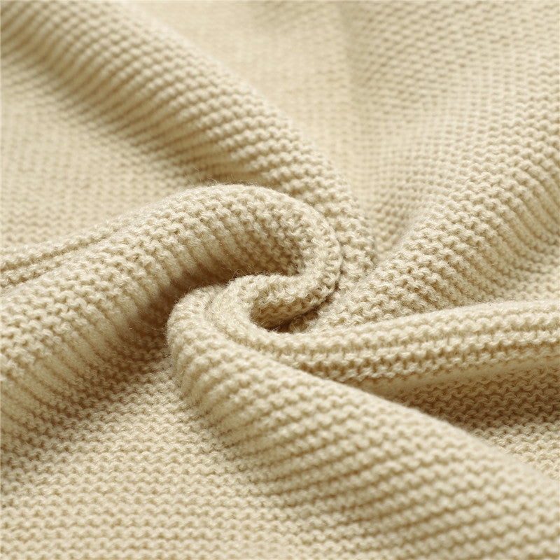 Newborn swaddle wrap

Ruffle baby blanket

