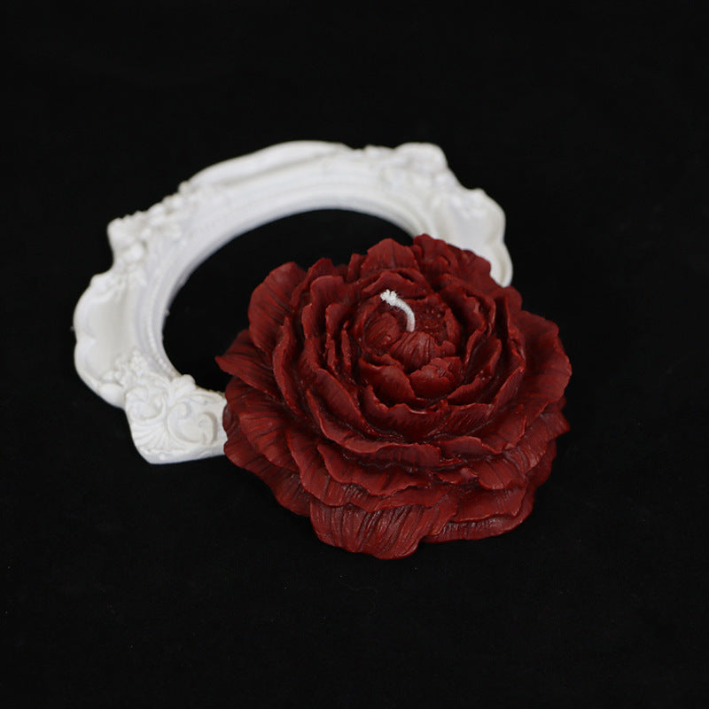 Handmade gilded wax

