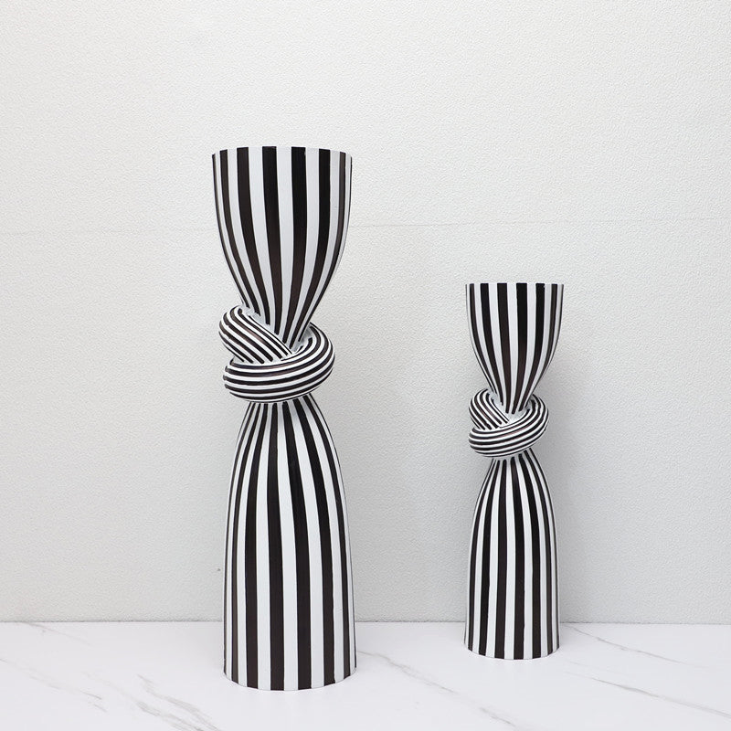 Modern candle décor

