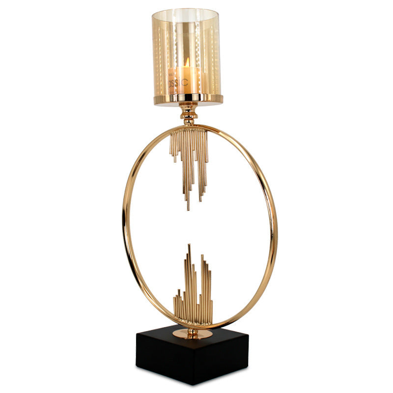Light luxury décor

