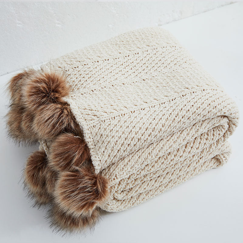 Office soft throw

Hairball tassel blanket
