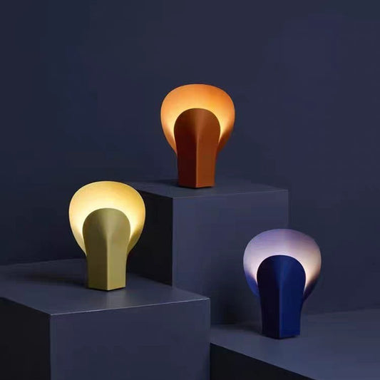 bedroom lamp

