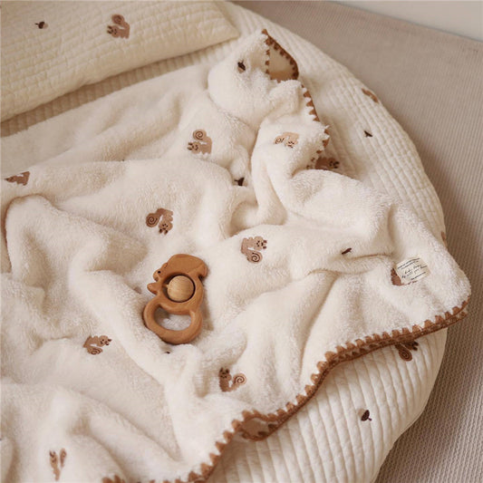 Velvet baby blanket

Baby nap blanket

