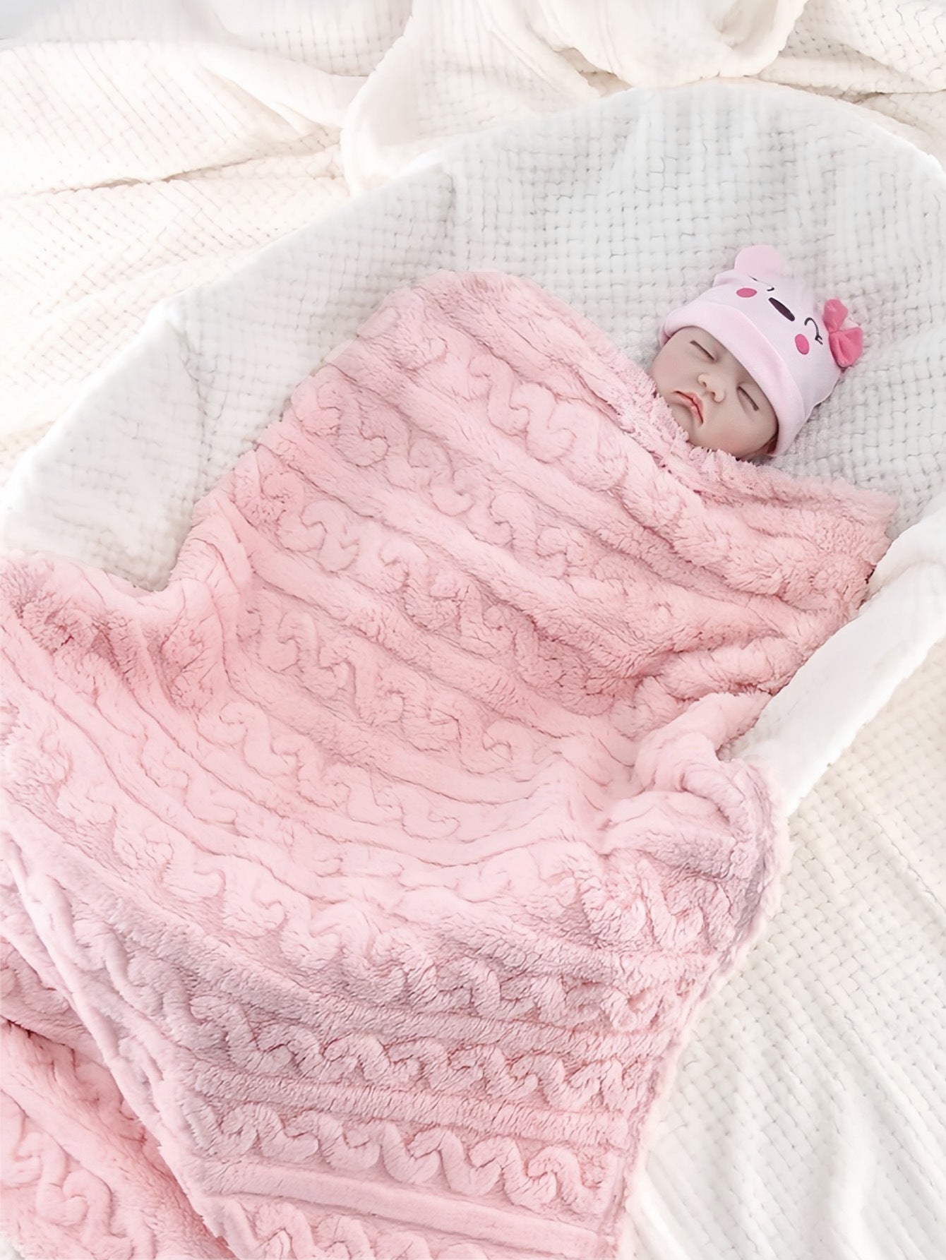 Water-absorbing baby blanket

Soft thick baby blanket

