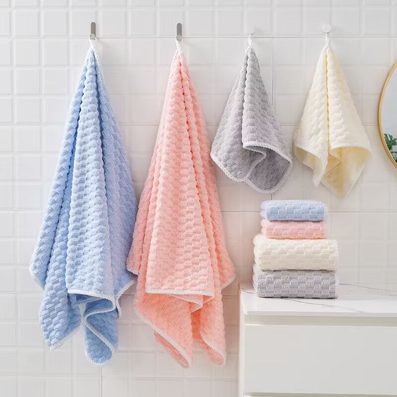 Soft Absorbent Cloud Towel

Quick-Dry Household Bath Towel