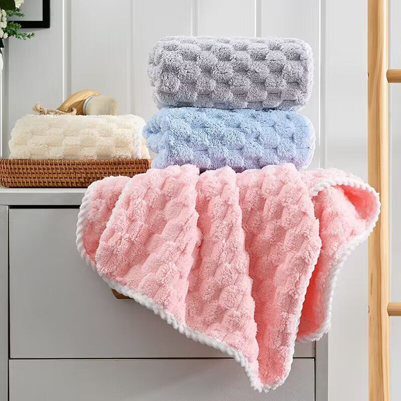 Soft Absorbent Cloud Towel

Quick-Dry Household Bath Towel