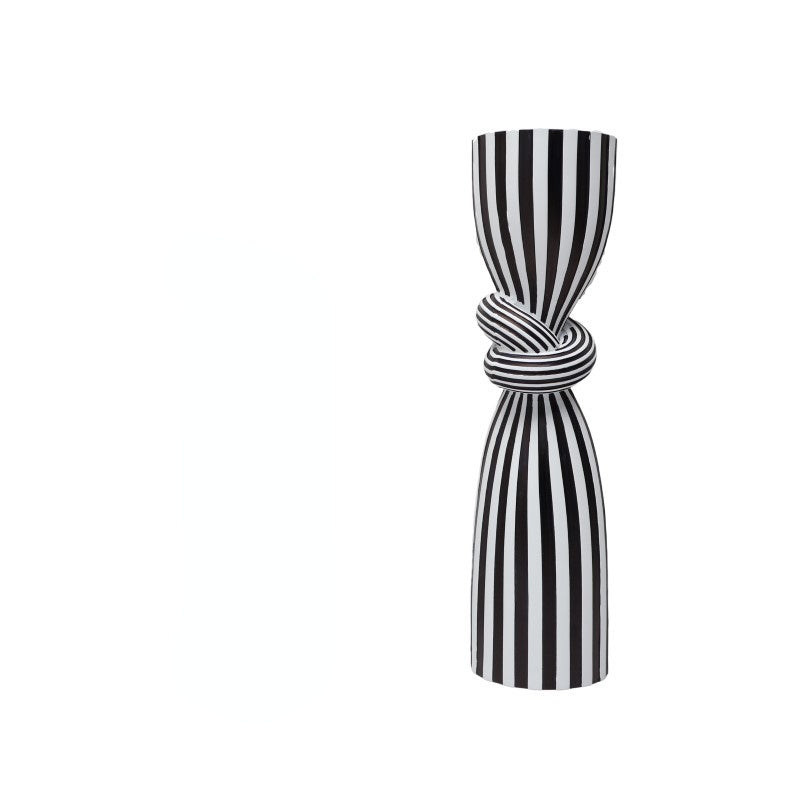 Modern candle décor

