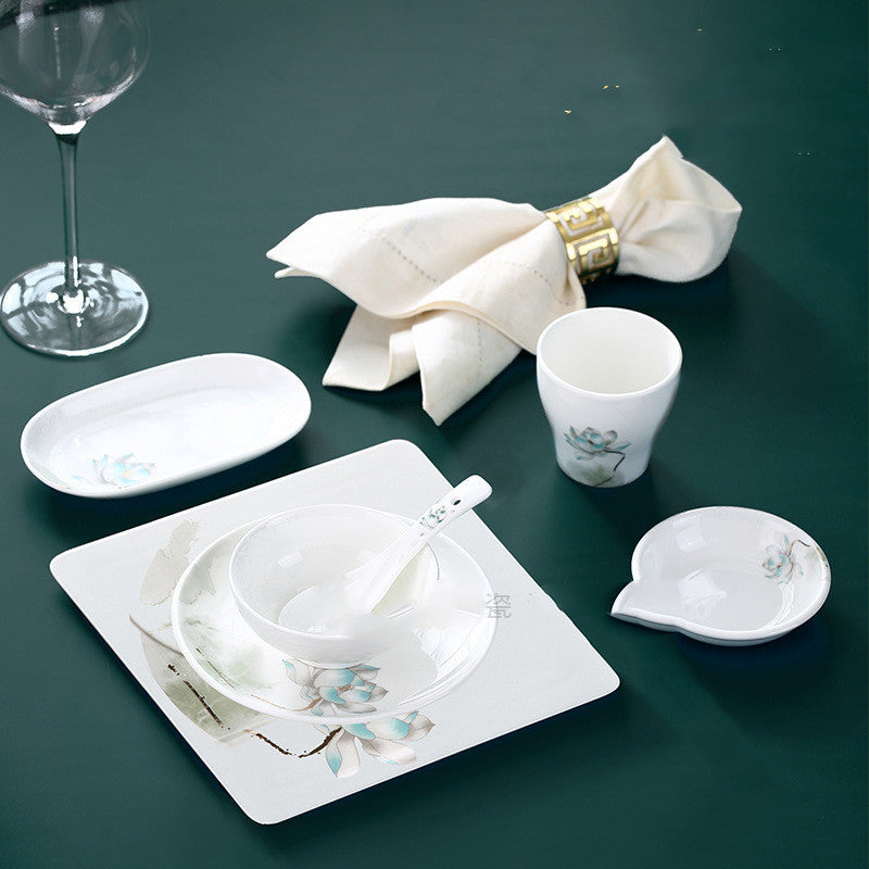 eight-piece bowl and plate

