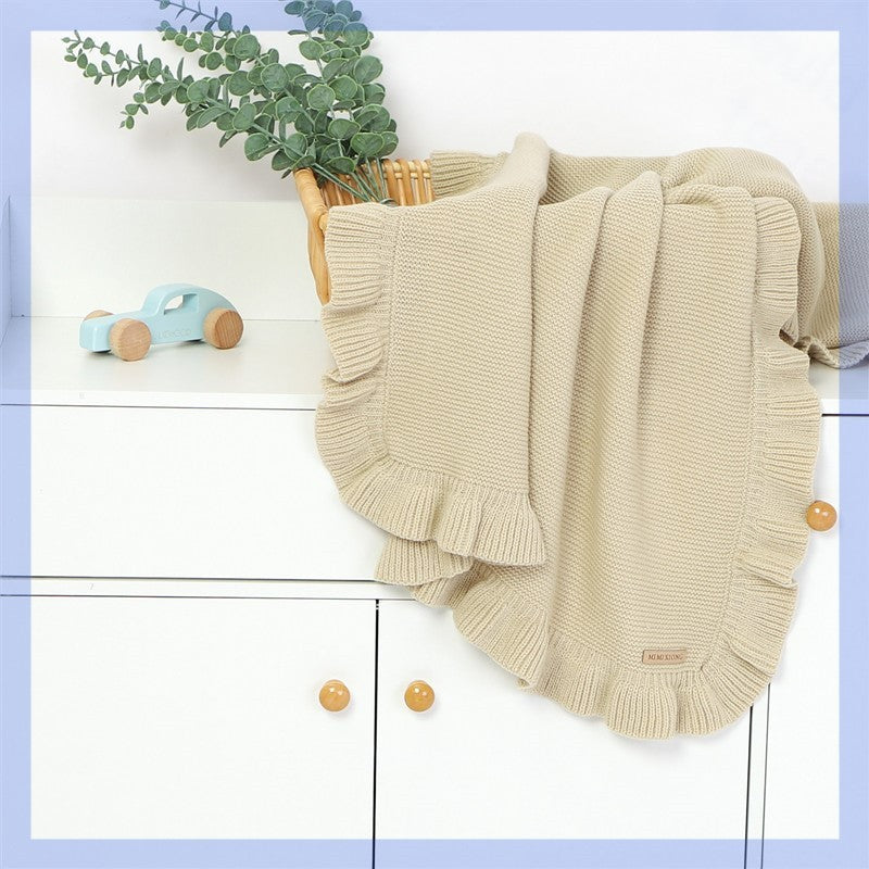 Newborn swaddle wrap

Ruffle baby blanket

