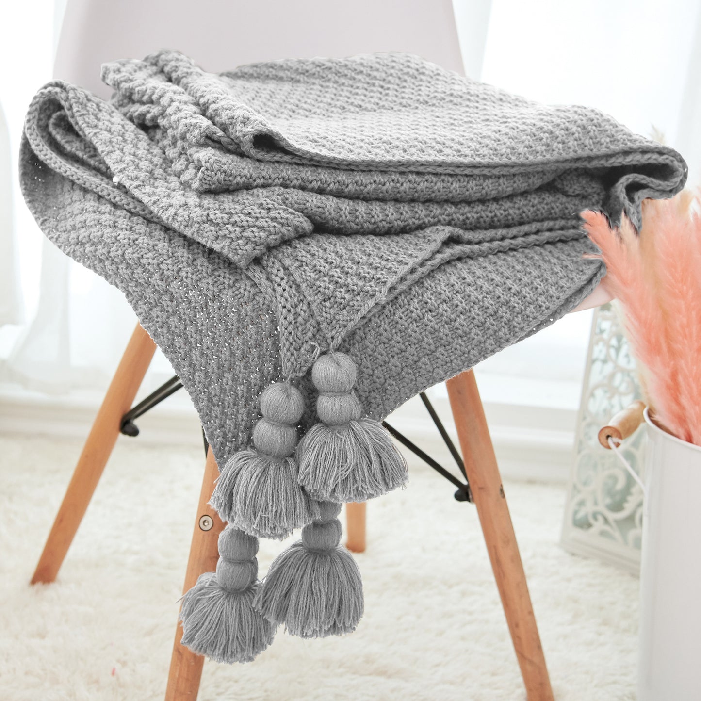 Pineapple pendant blanket

Fringed baby throw

