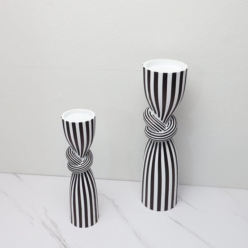 Modern candle décor

