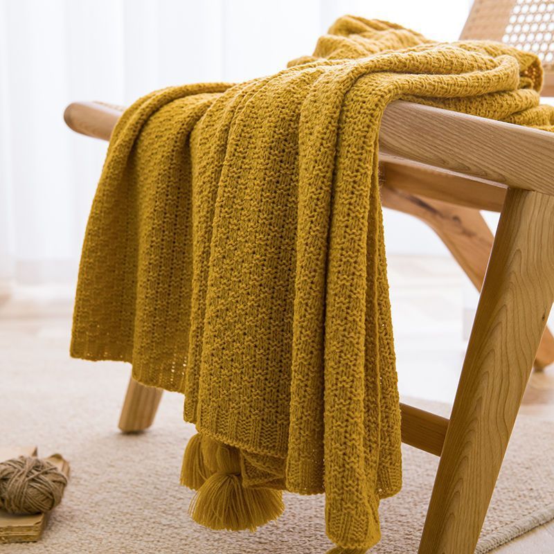 Handmade tassel throw

Lunch break sofa blanket