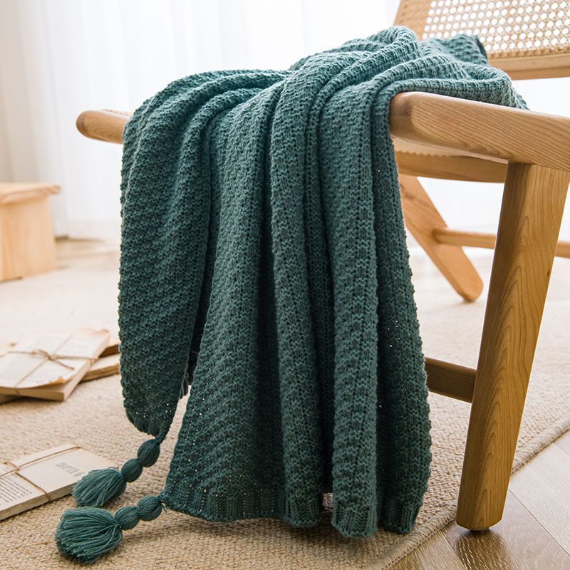 Handmade tassel throw

Lunch break sofa blanket