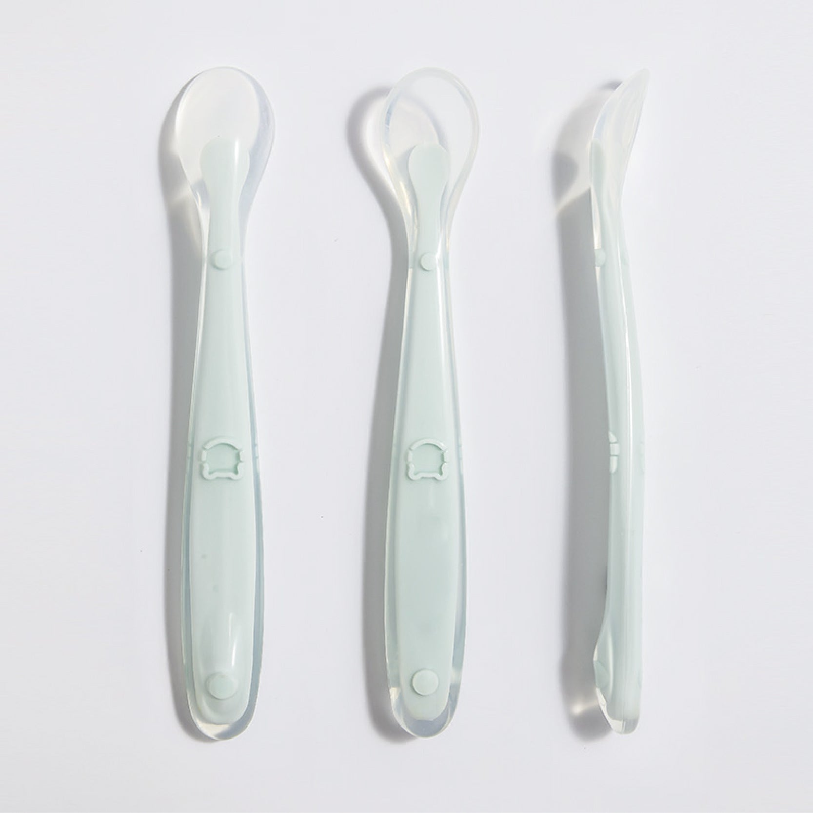 Baby food supplement spoon

Infant feeding spoon

