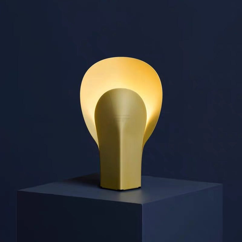 bedroom lamp
