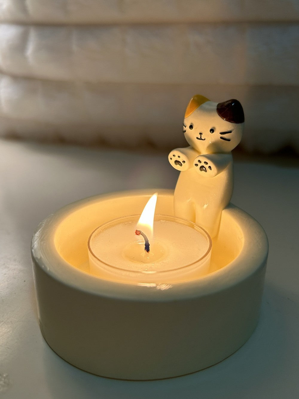 cute kitten candle holder

